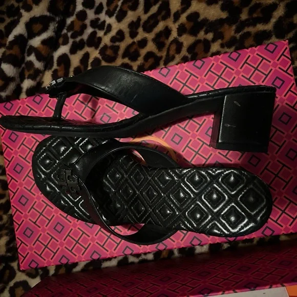 Tory Burch Black Quilted Sandals - Picture 3 of 6